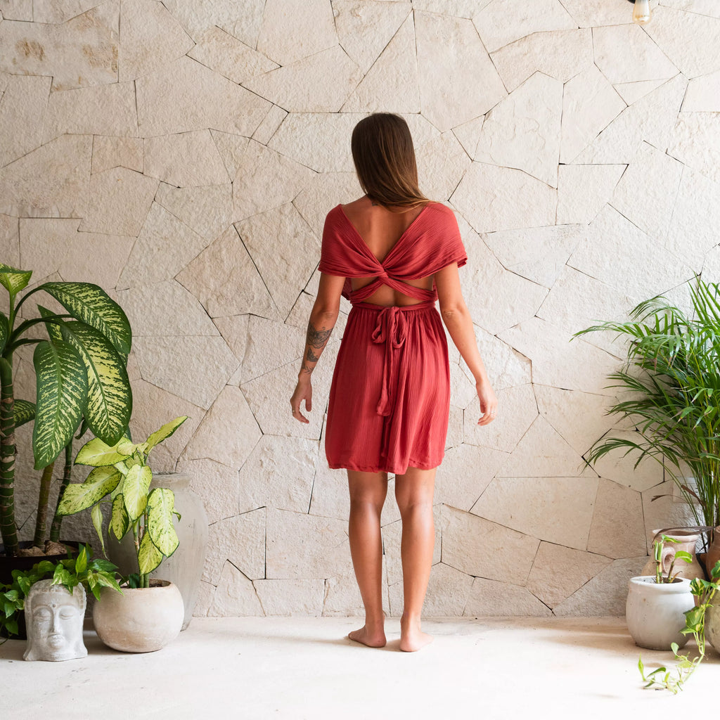 Medusita, vestido multiformas corto.